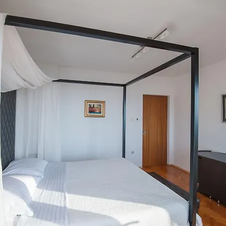 Blue View * Abbázia